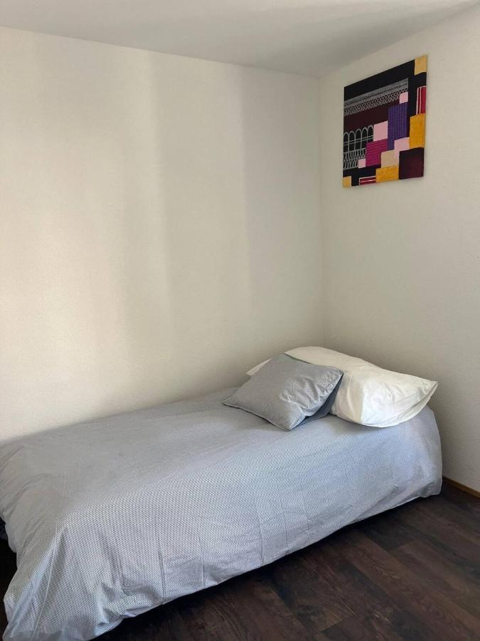 Basel-Stadt Gundeldingen Zimmer 401, Wc In The Hallway, Outside The Room ภายนอก รูปภาพ